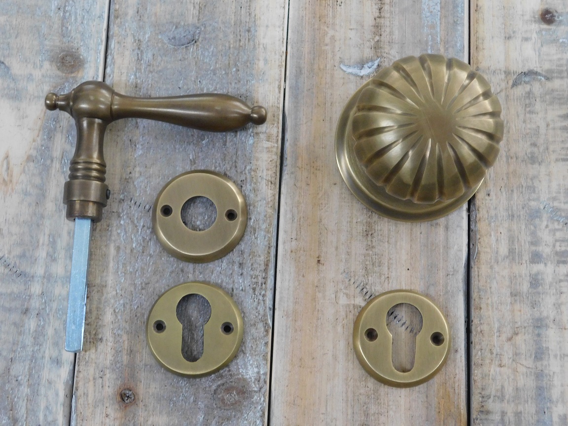 Gom stuk haat tags: deurknop, antieke, koperen deurknoppen, antieke hardware, deurknop,  koperen knop, messing deurbeslag, handgrepen sets, knoppen voor deuren,  deurbeslag, koperen knop,