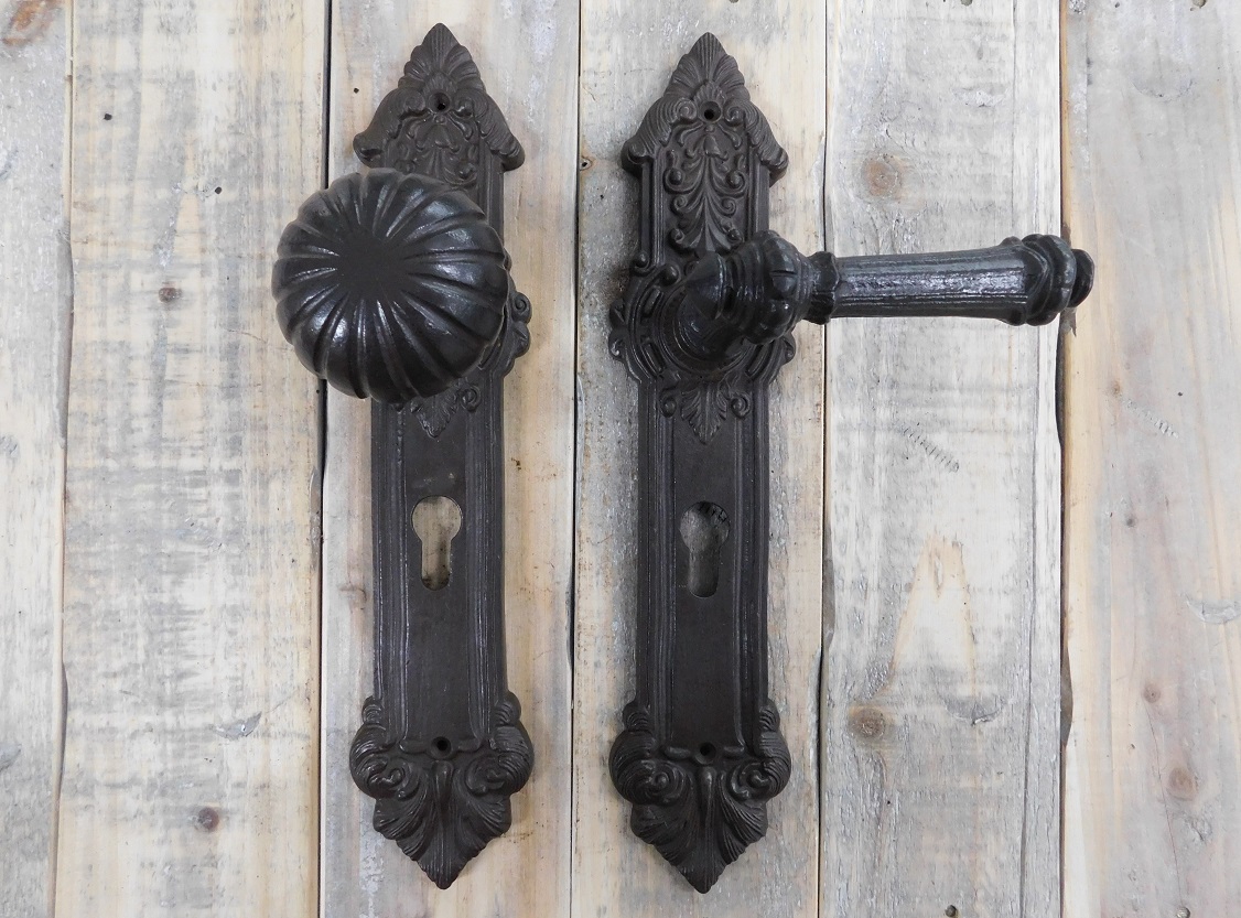 Deurkruk set, backplate , knop , deurknop historisch oud deur , deur tekenen ijzer , deurknoppen voor oude deuren , hendel set,