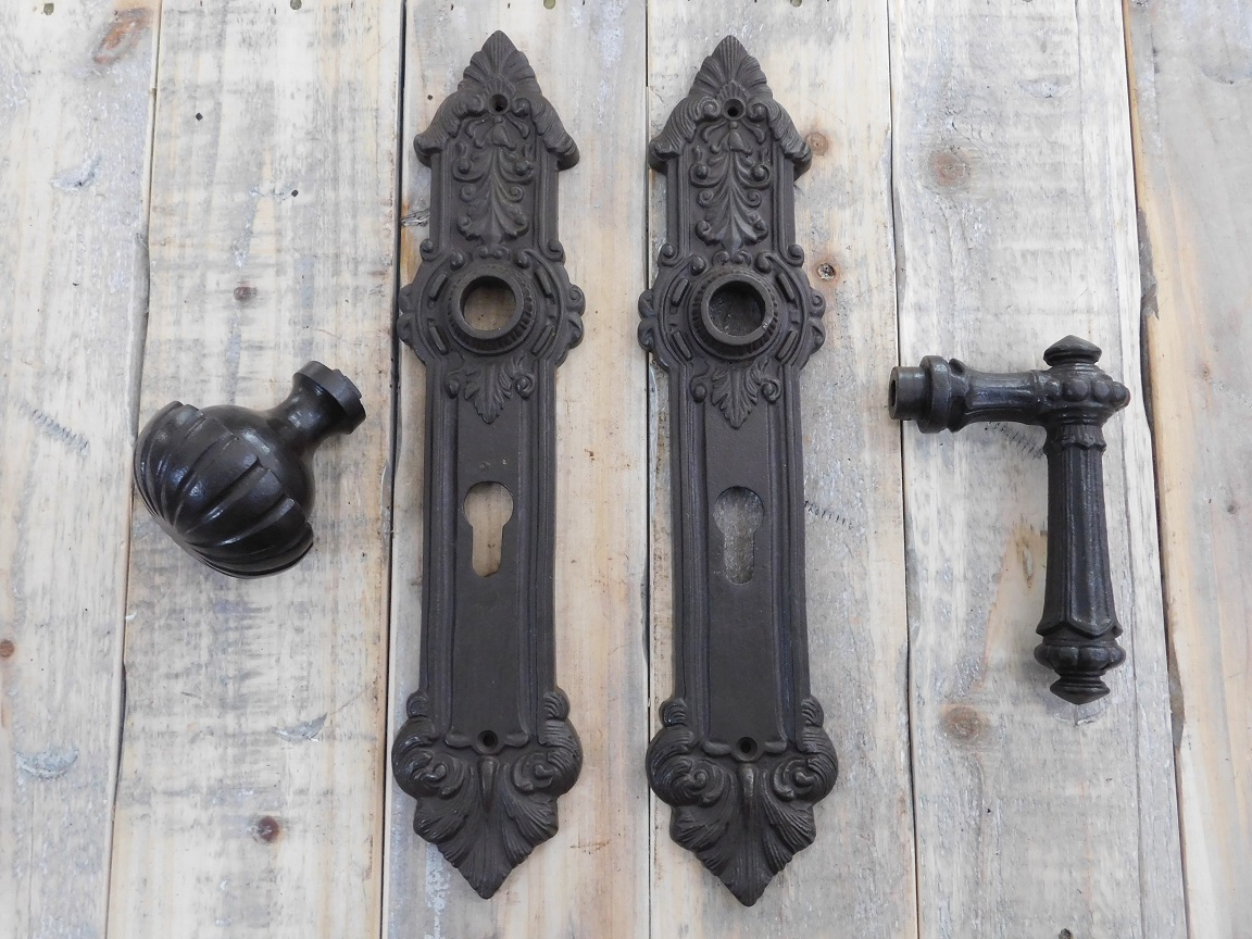 Deurkruk set, backplate , knop , deurknop historisch oud deur , deur tekenen ijzer , deurknoppen voor oude deuren , hendel set,