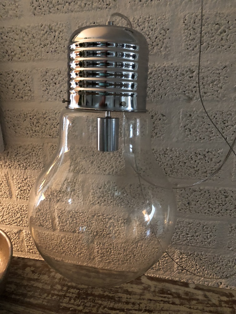 Gearceerd Munching Gespecificeerd Hanglamp in de vorm van een hele grote gloeilamp, zeer mooi om te... -  HANDGEMAAKT.EU