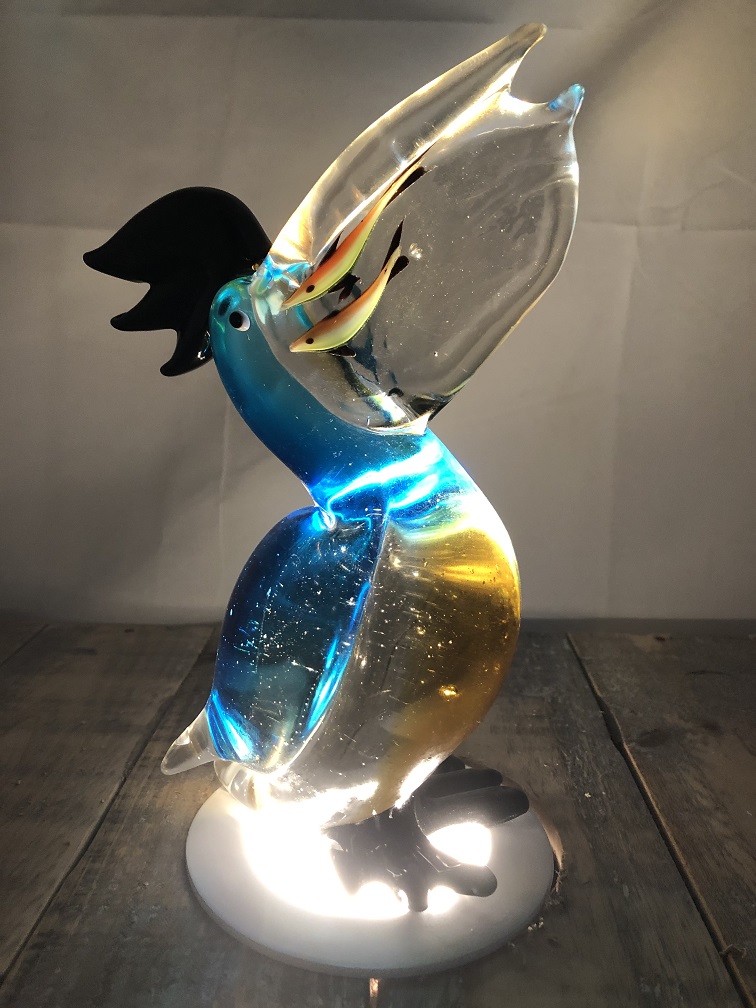 Perforatie politicus Onbevreesd Prachtige glas-geblazen pelikaan, vol in kleur. - HANDGEMAAKT.EU