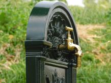 Standing Fountain - Dark Green - Aluminium - Brass Faucet