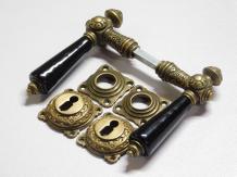 Set Door Hardware XI - Antique Brass with Black Ceramic Handles - Incl. Rosettes